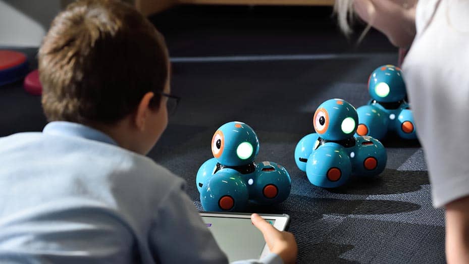 5 real examples of coding and robotics in the classroom